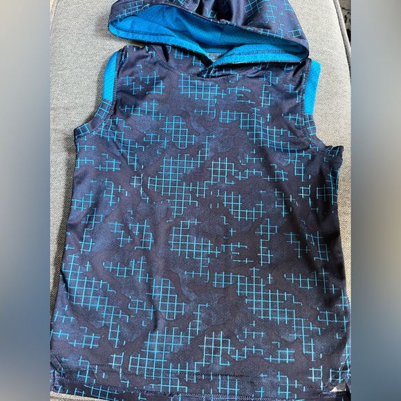 All In Motion top. - Picture 1 of 4